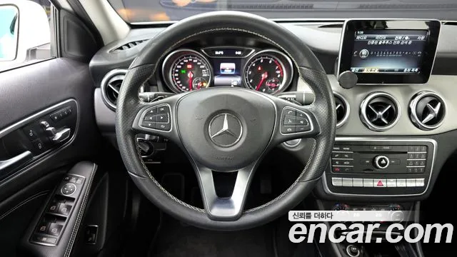 Mercedes-Benz GLA-Class 2018 — фото 13
