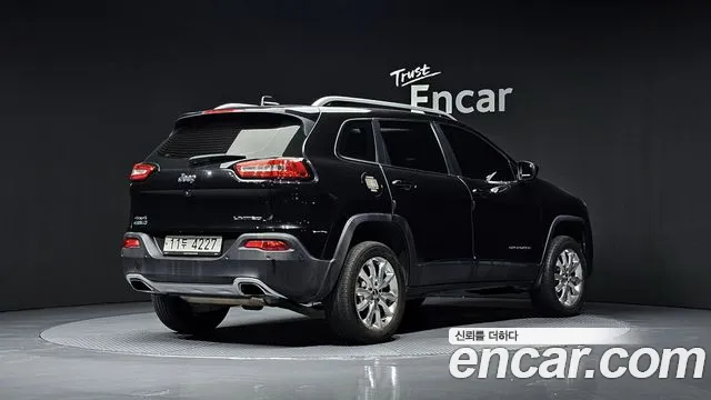 Jeep Cherokee 2015 — фото 2