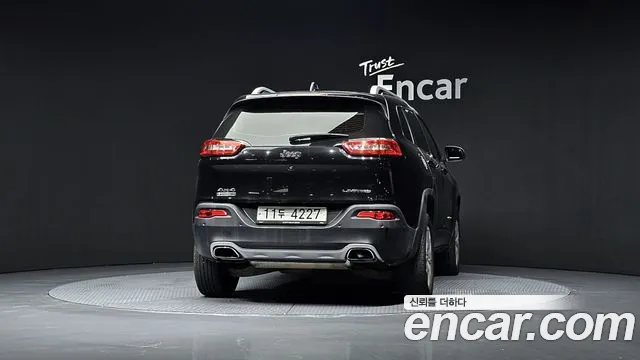 Jeep Cherokee 2015 — фото 4