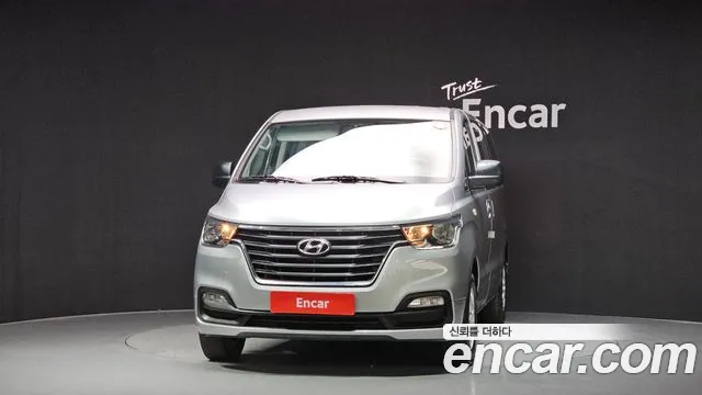 Hyundai Starex 2019 — фото 3