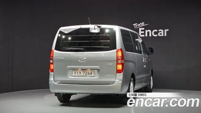 Hyundai Starex 2019 — фото 4