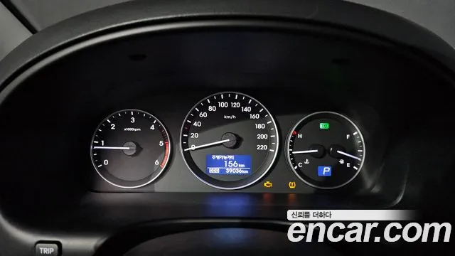 Hyundai Starex 2019 — фото 8