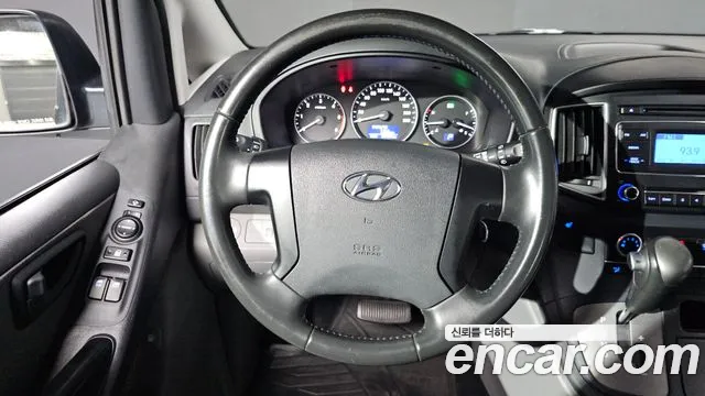 Hyundai Starex 2019 — фото 13