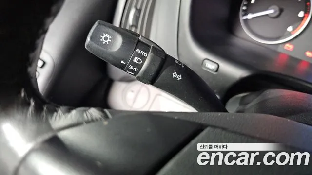 Hyundai Starex 2019 — фото 18