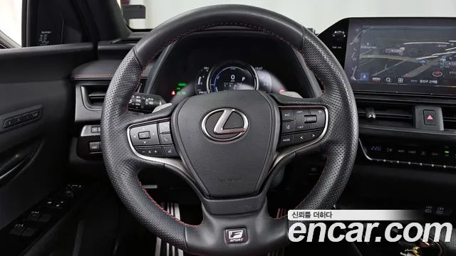 Lexus UX 2024 — фото 13