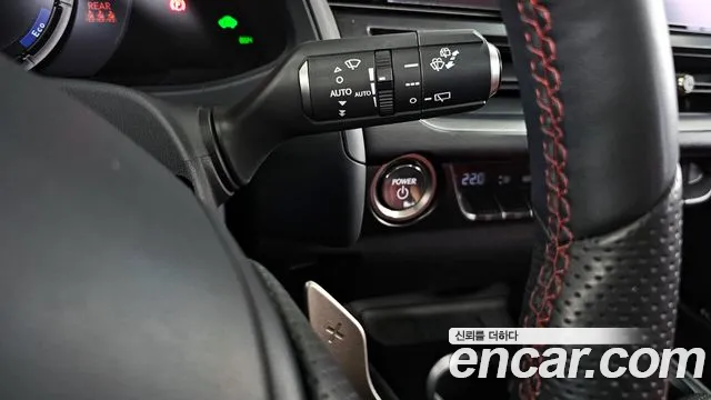 Lexus UX 2024 — фото 14