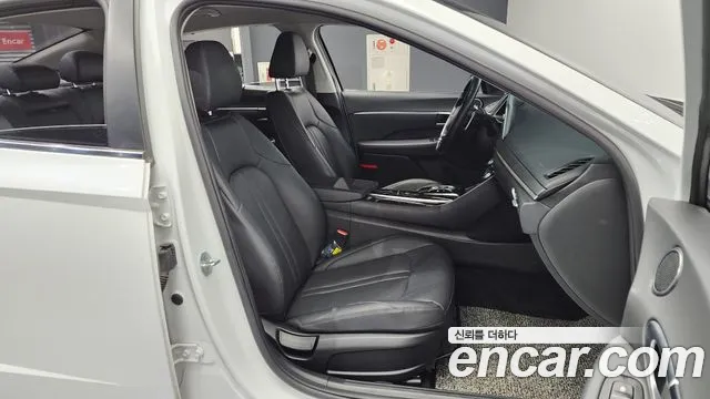 Hyundai Sonata 2021 — фото 11