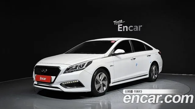 Hyundai Sonata 2015 — фото 1