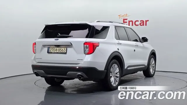 Ford Explorer 2021 — фото 2