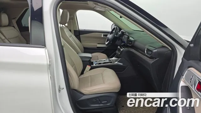 Ford Explorer 2021 — фото 11