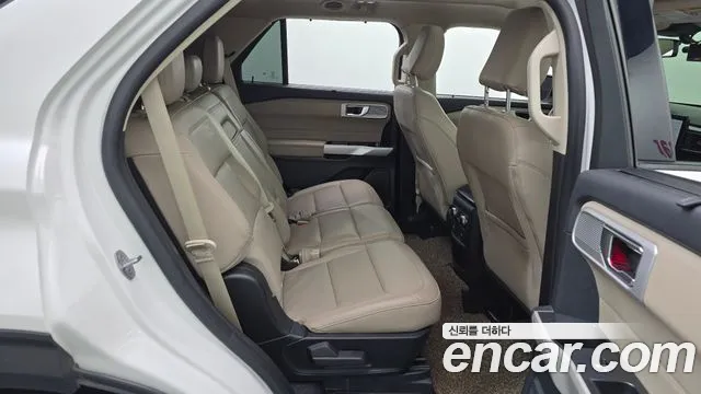 Ford Explorer 2021 — фото 12