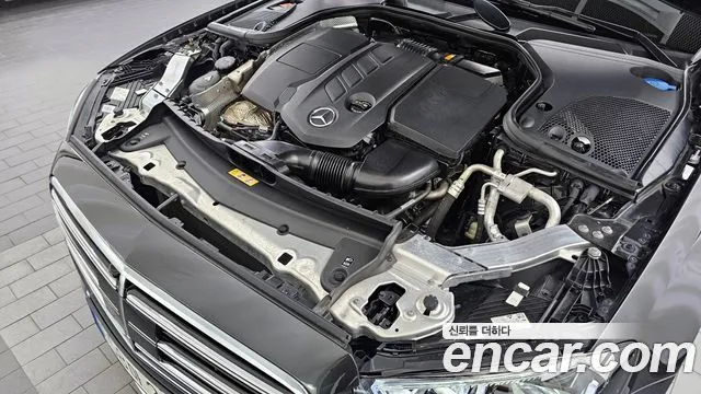 Mercedes-Benz E-Class 2021 — фото 6