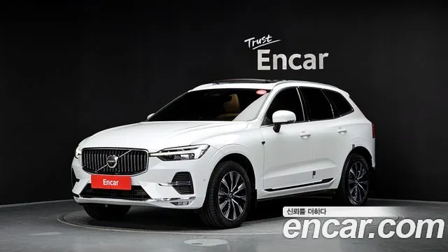 Volvo XC60 2023 — фото 1