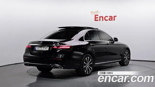 Mercedes-Benz E-Class 2021 — фото 2