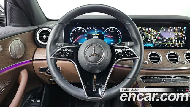 Mercedes-Benz E-Class 2021 — фото 14