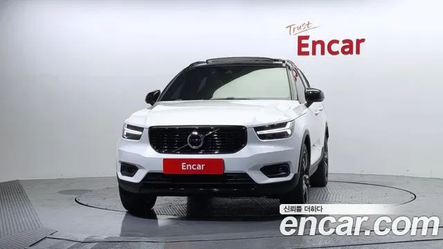 Volvo XC40 2021 — фото 3