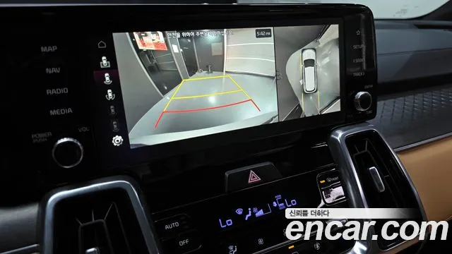 Kia Sorento 2023 — фото 15