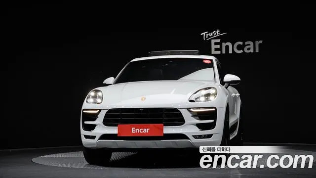 Porsche Macan 2018 — фото 3