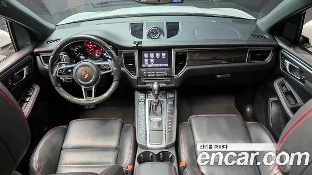 Porsche Macan 2018 — фото 7