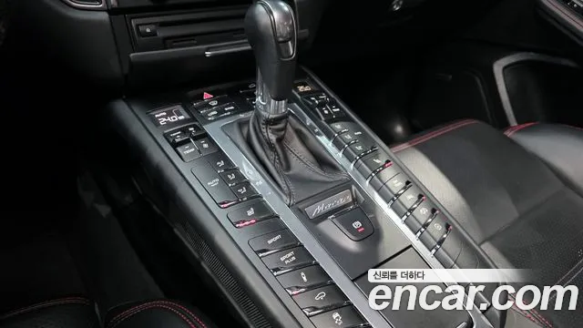 Porsche Macan 2018 — фото 9