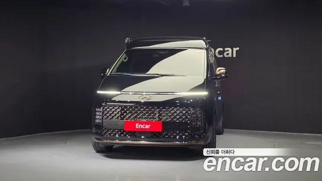 Hyundai Staria 2023 — фото 3
