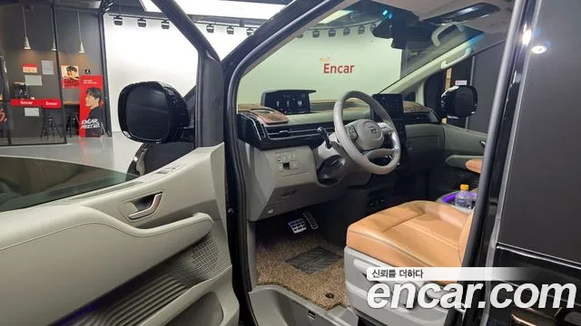 Hyundai Staria 2023 — фото 10
