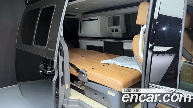 Hyundai Staria 2023 — фото 12