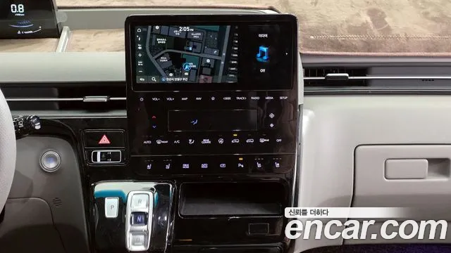 Hyundai Staria 2023 — фото 18
