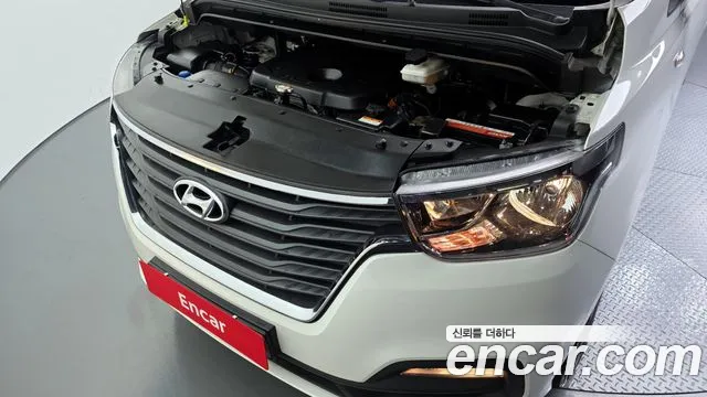 Hyundai Starex 2020 — фото 6