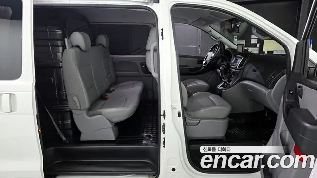 Hyundai Starex 2020 — фото 20