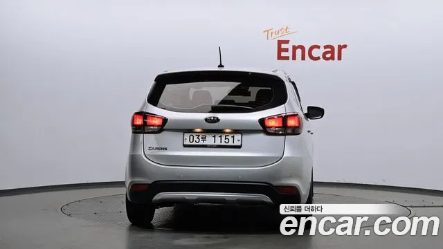 Kia Carens 2018 — фото 4