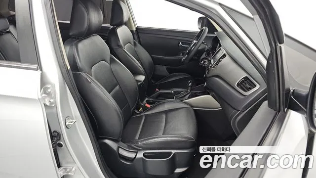 Kia Carens 2018 — фото 10