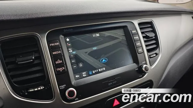 Kia Carens 2018 — фото 14