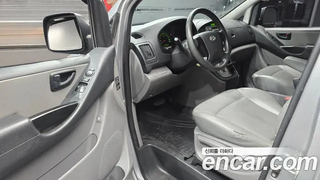 Hyundai Starex 2012 — фото 11