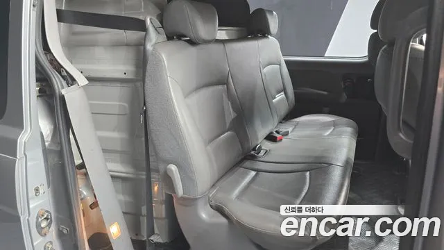 Hyundai Starex 2012 — фото 12