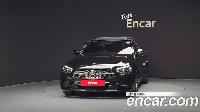 Mercedes-Benz E-Class 2023 — фото 3