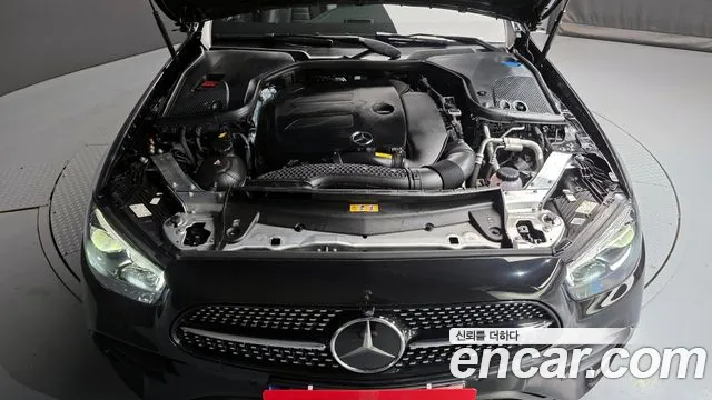Mercedes-Benz E-Class 2023 — фото 6
