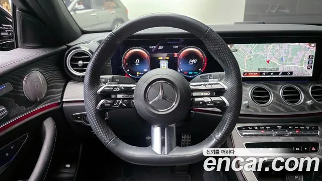 Mercedes-Benz E-Class 2023 — фото 13