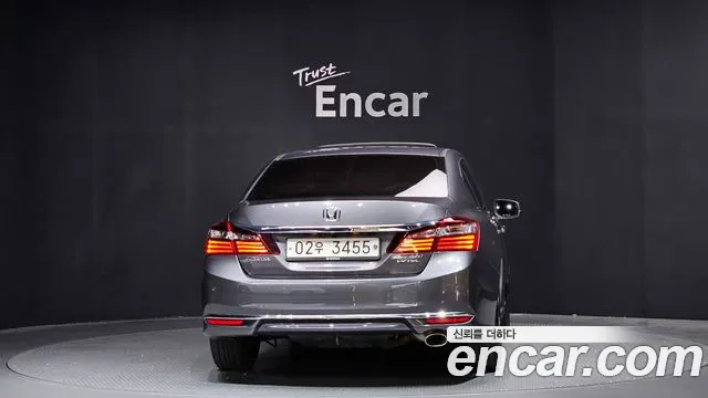 Honda Accord 2017 — фото 4