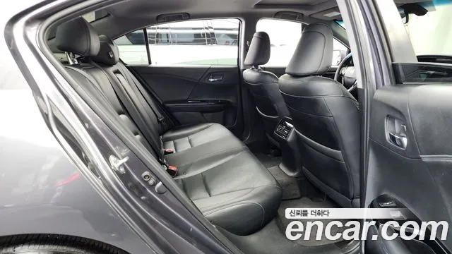 Honda Accord 2017 — фото 12
