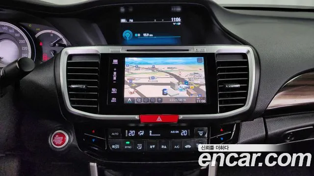Honda Accord 2017 — фото 15