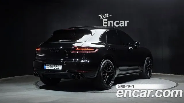 Porsche Macan 2018 — фото 2