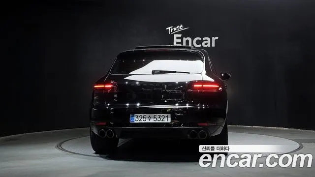 Porsche Macan 2018 — фото 4