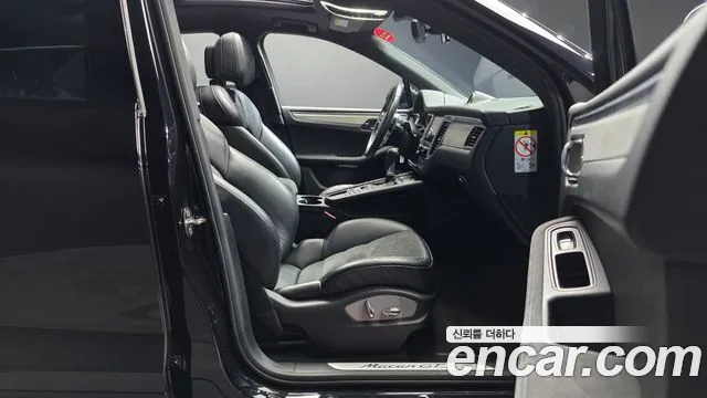 Porsche Macan 2018 — фото 10