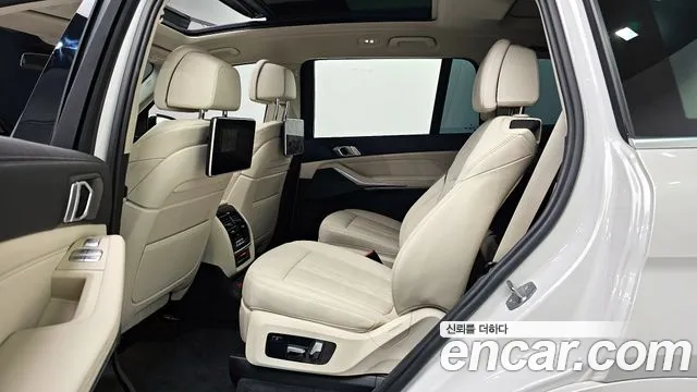 BMW X7 2021 — фото 12