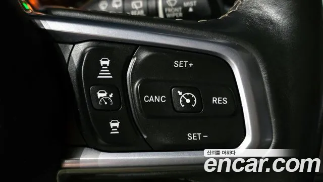 Jeep Wrangler 2019 — фото 15