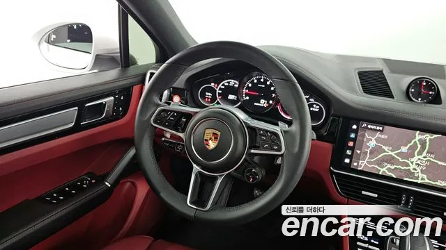 Porsche Cayenne 2023 — фото 13