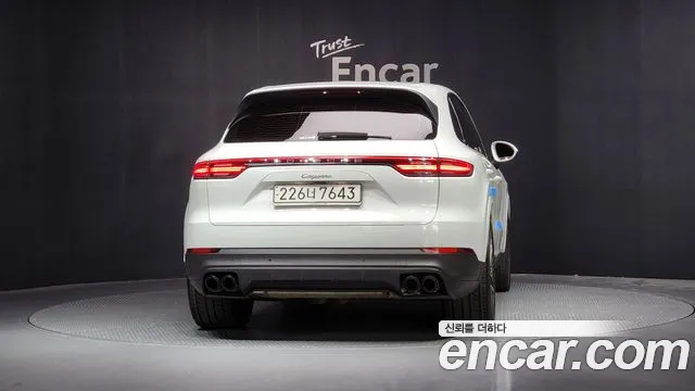 Porsche Cayenne 2020 — фото 4
