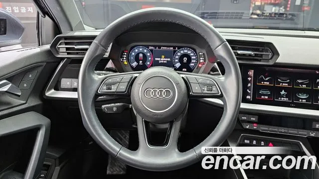 Audi A3 2023 — фото 13