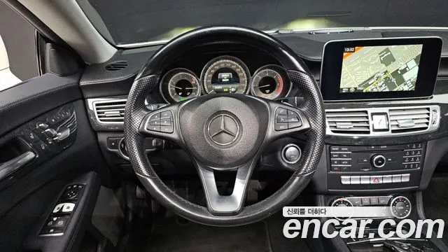 Mercedes-Benz CLS-Class 2016 — фото 13